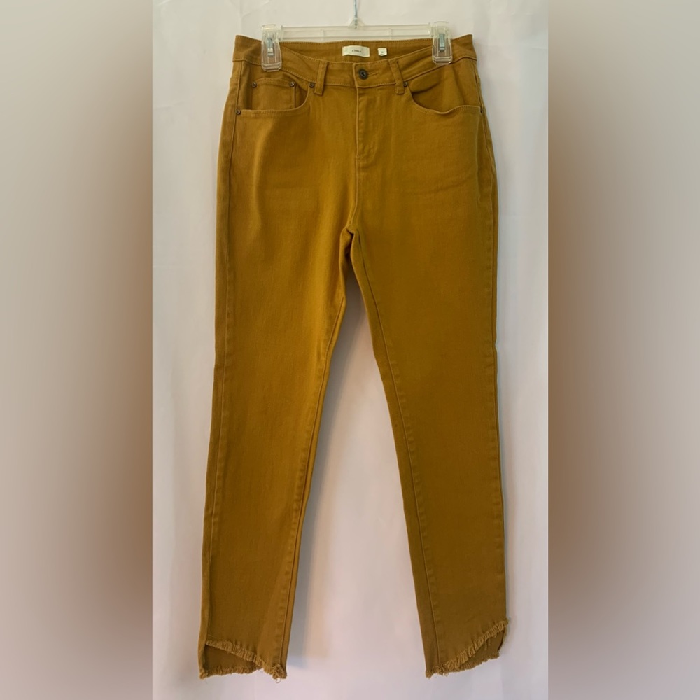 a loves a color mustard skinny Jean